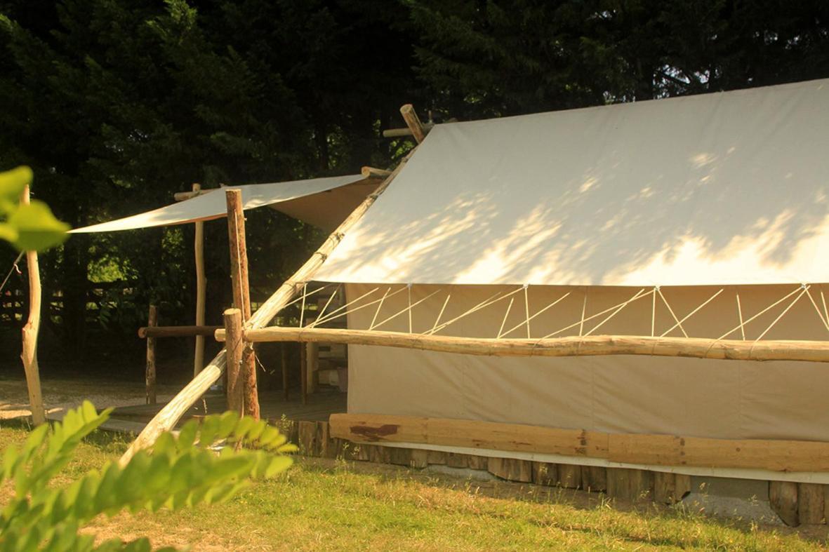 Tente Trappeur Ada, Au Jardin De La Vouivre Saint-Vincent-en-Bresse Εξωτερικό φωτογραφία